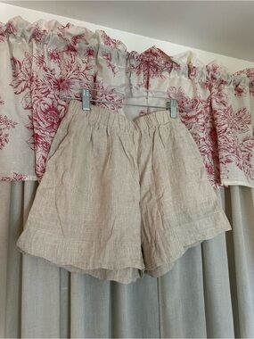 Umgee High-Waist Linen-Blend Shorts in Beige